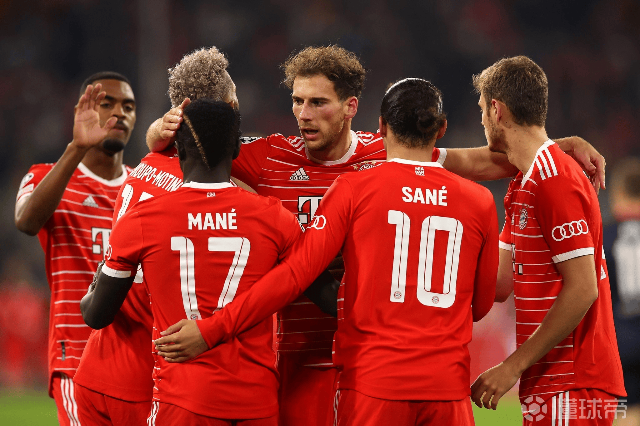 关于转折点拜仁慕尼黑遗憾出局全场陷入疯狂，今晚北京国安备战法甲瞬间刷屏的信息